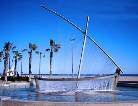 Magnificent Sailboat With Free Parking For Cars 船上ホテル バレンシア