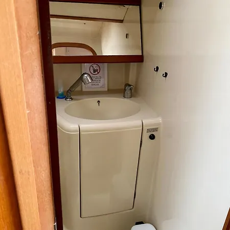 Magnificent Sailboat With Free Parking For Cars * Valencia